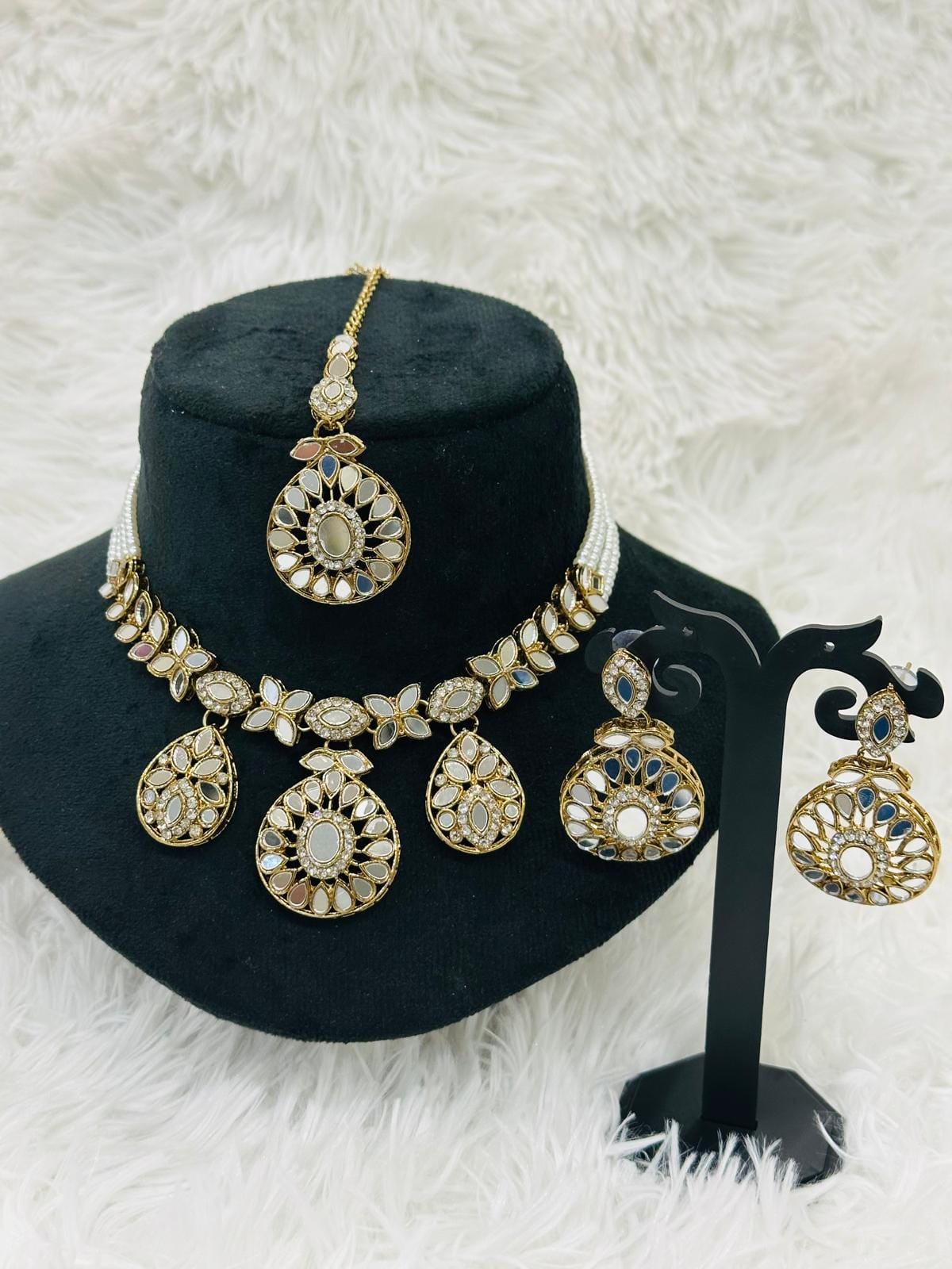 Real Glass Kundan Choker Set with Earrings & Maang Tikka | Mirror Jewelry - Image 1