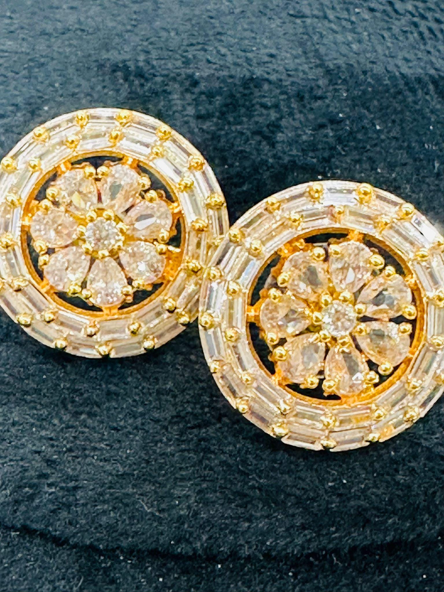 Red & White Beaded Kundan Choker Necklace Set with Gold Floral Pendant - Image 3