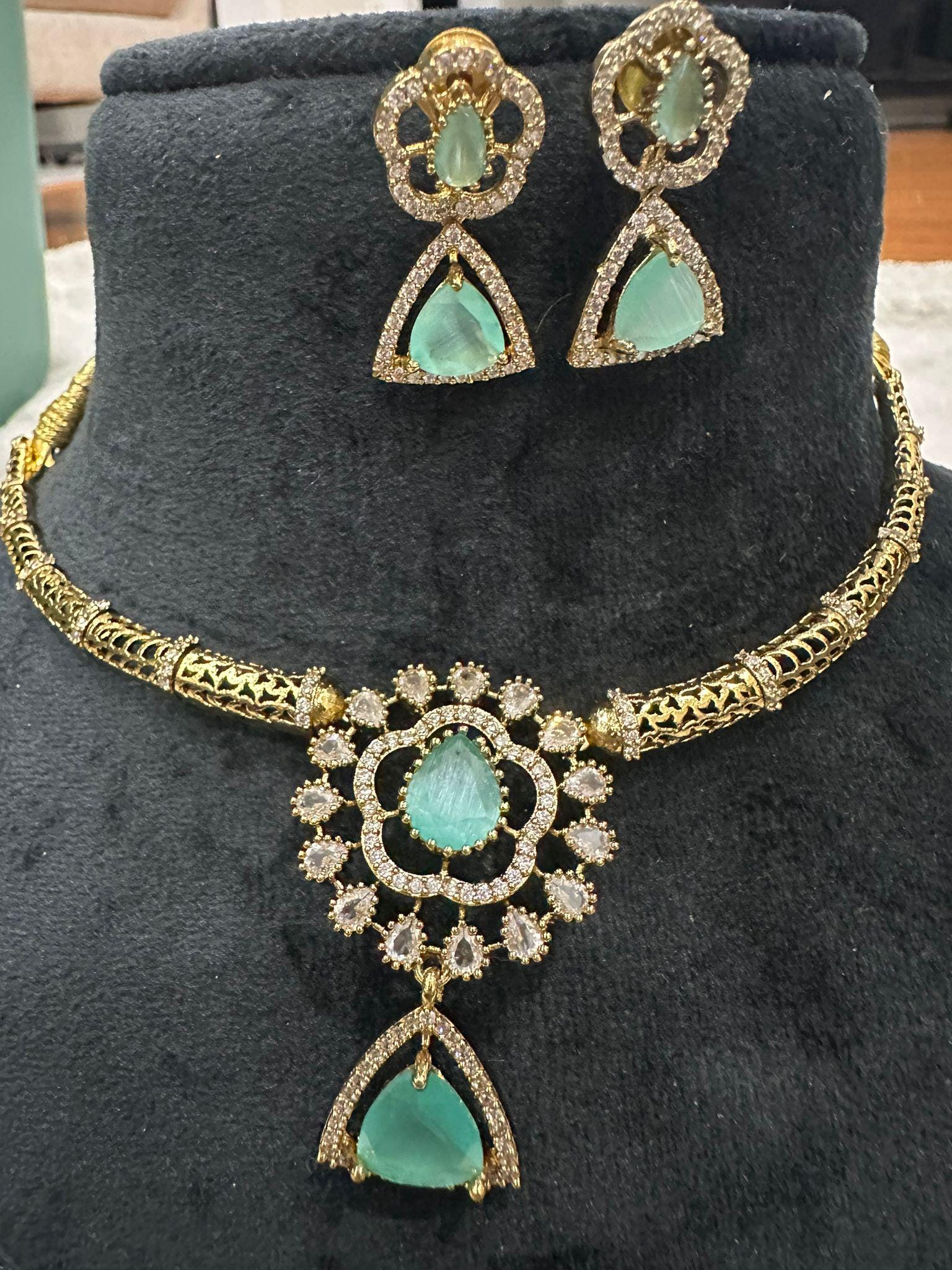 Micro Gold Plated Kanti Necklace & Earrings - Image 3