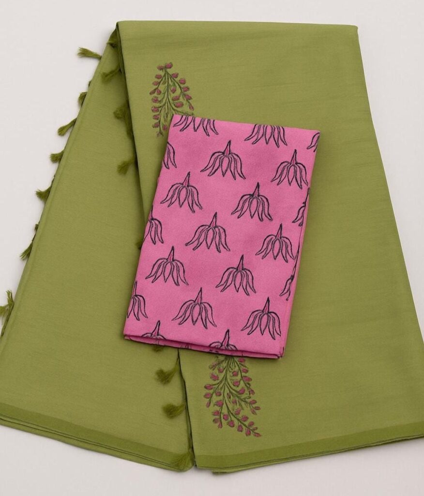 Cotton Saree in Cream and Green colour