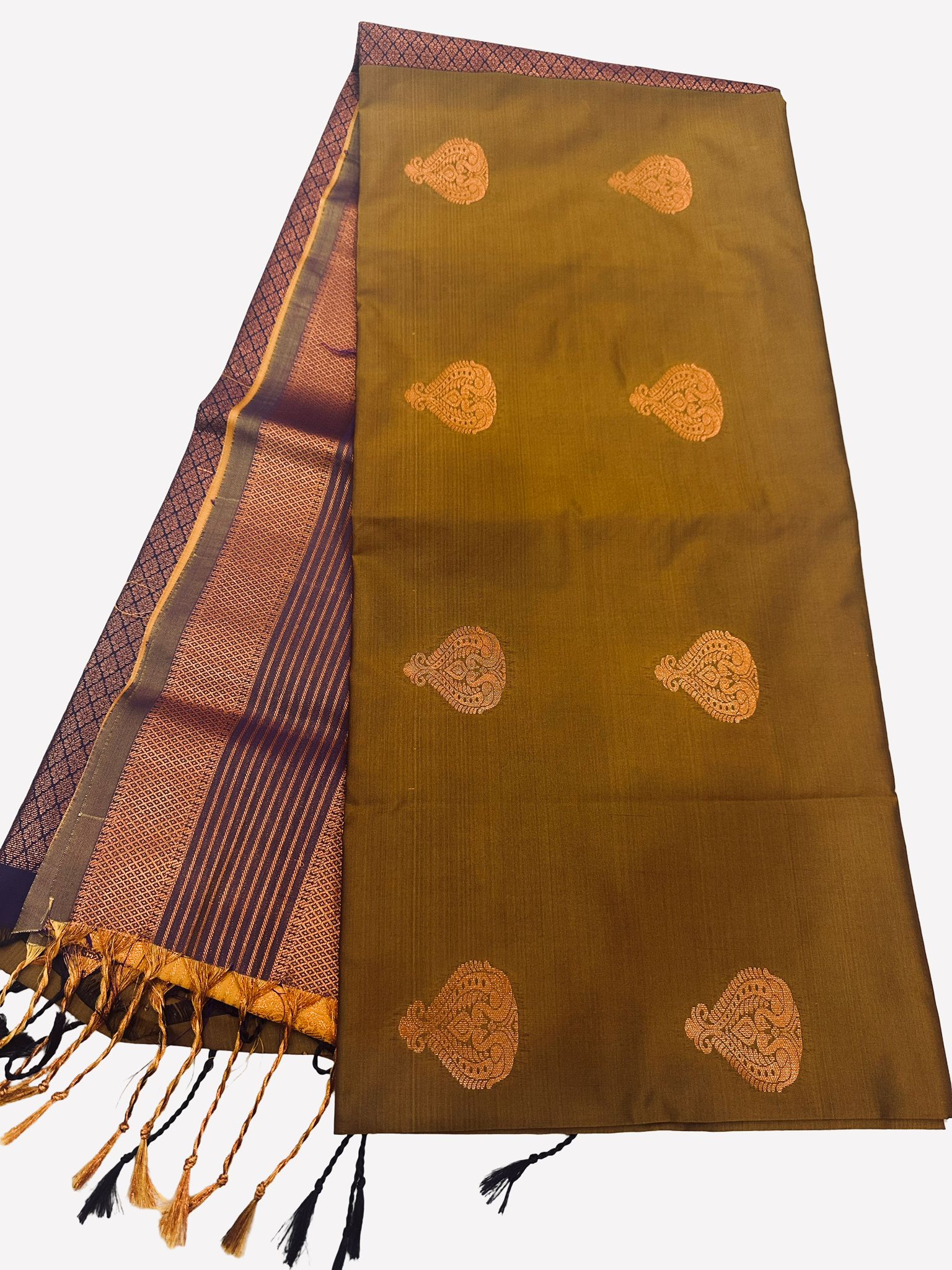 Mehendi Green Kanchipuram Style Silk Saree with Yellow Border & Purple Pallu | Copper Zari Butta Saree | Festive Saree - Image 2