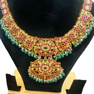 Mid-Length Jadau Necklace Set with Kundan Stones, Green Beads and Pendant, Traditional Indian Bridal Jewelry, Gold Tone Statement Necklace