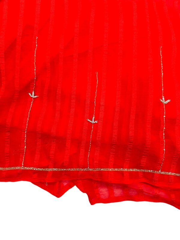 Red Crushed Georgette Saree for Women, Designer Party Wear Saree, Lightweight Indian Saree with unstitched Blouse Piece - Image 2