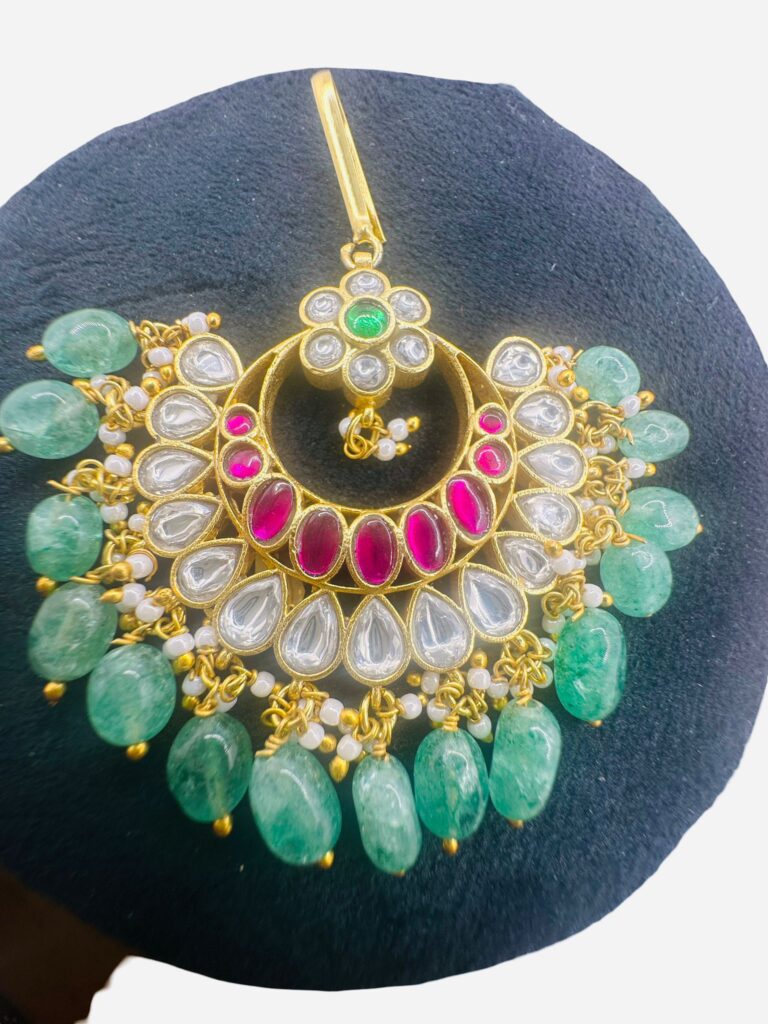 Bridal Jadau Maang Tikka with Green Beads, Kundan Polki Headpiece, Traditional Indian Wedding Matha Patti Jewelry