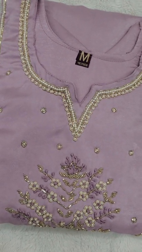 Women's Lavender 3 Piece Salwar Suit Embroidered Kurta Pant Dupatta - Image 4