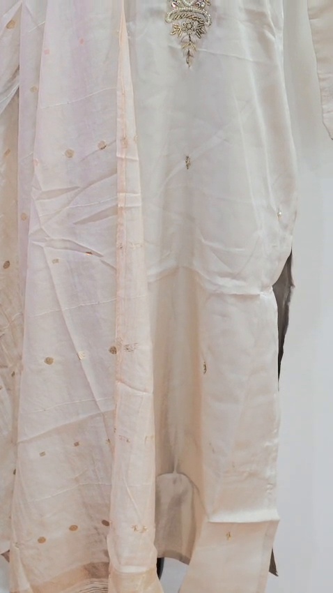 Ivory White 3 Piece Salwar Suit Women Gold Embroidery Indian Ethnic Dress - Image 7