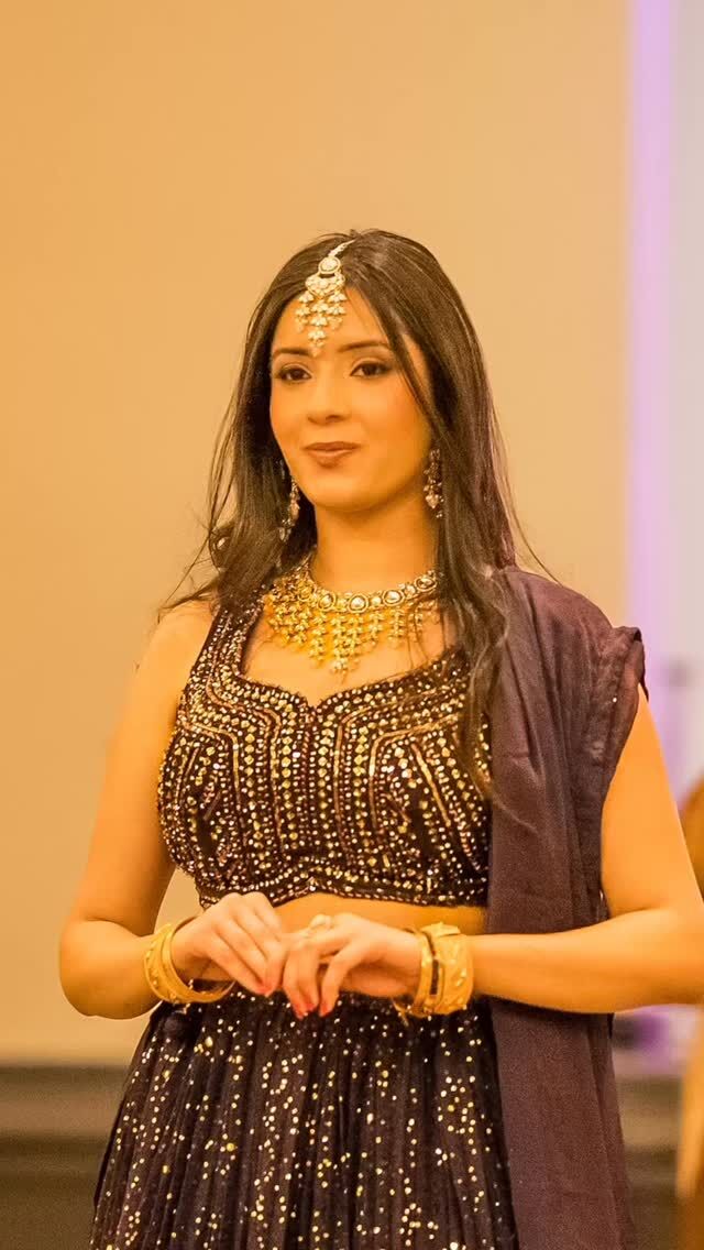 Trending Women’s Closet X Gilded Glamour Co X Crown City pageant Inc
Fashion show Creative Director : @brinda_mrscanadaglobalintworld
Designer: @trendingwomenscloset
Event: @crowncitypageantinc
Fashion show Presented by @gilded_glamour_coPhotographers:
@ljcreativestudio_MUAH
@artistryby_anu @makeupby.nav @moonlight_glamhub
@apa_beautyby_bama @glow_with_uma